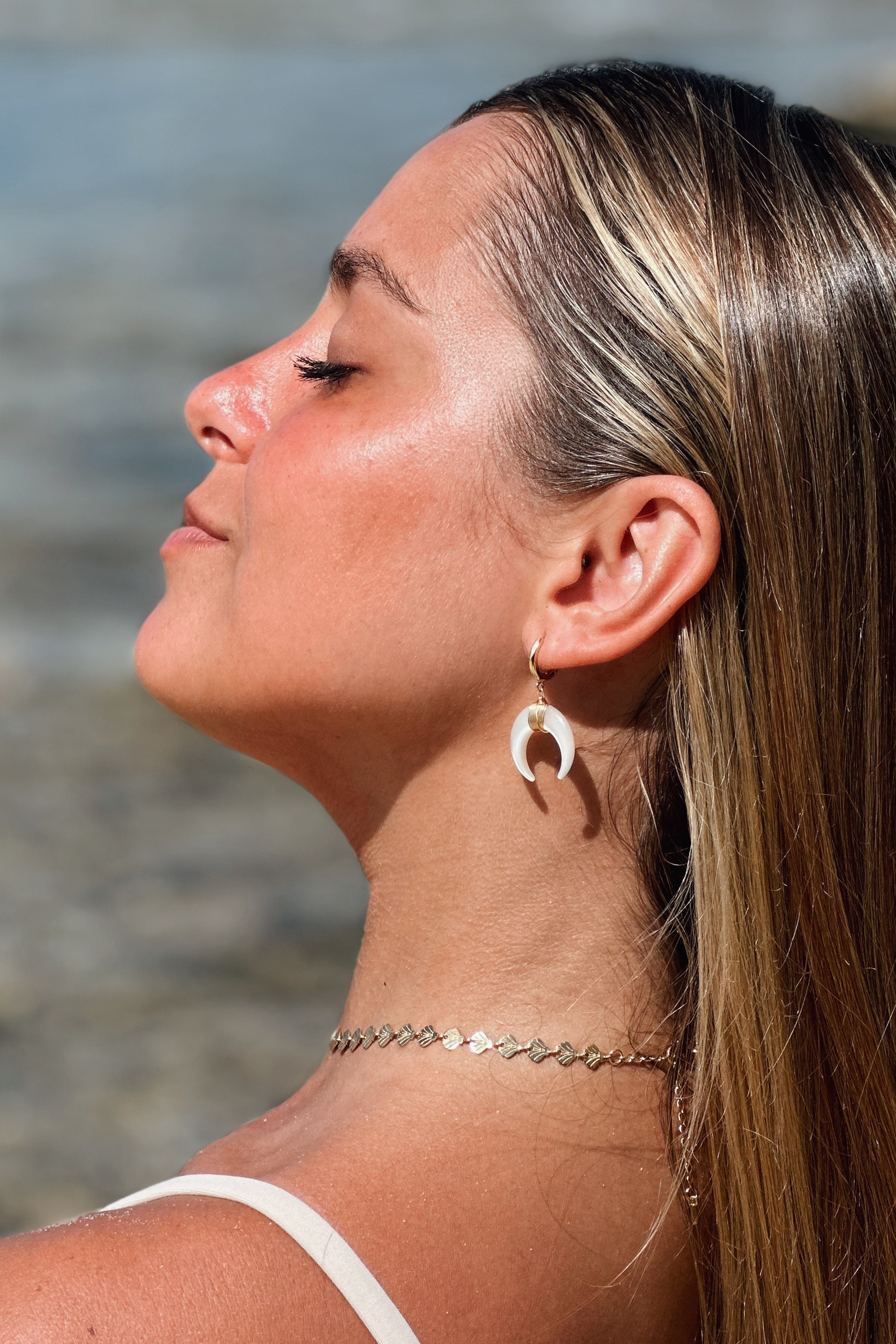 Aretes Moon de Madre Perla
