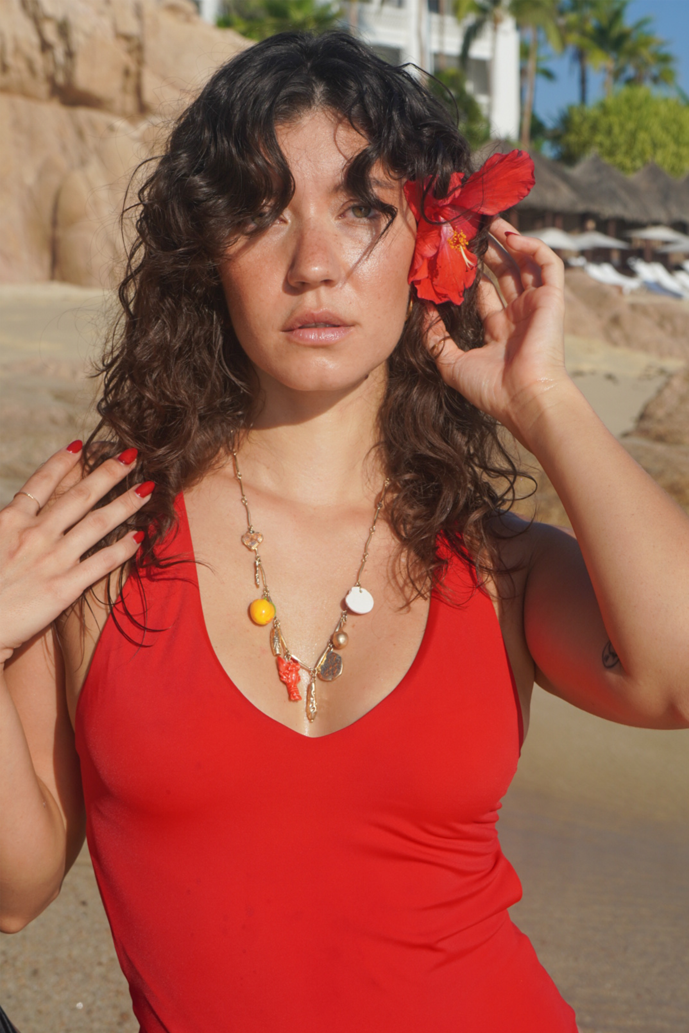 Fullbody Paula with V-neckline