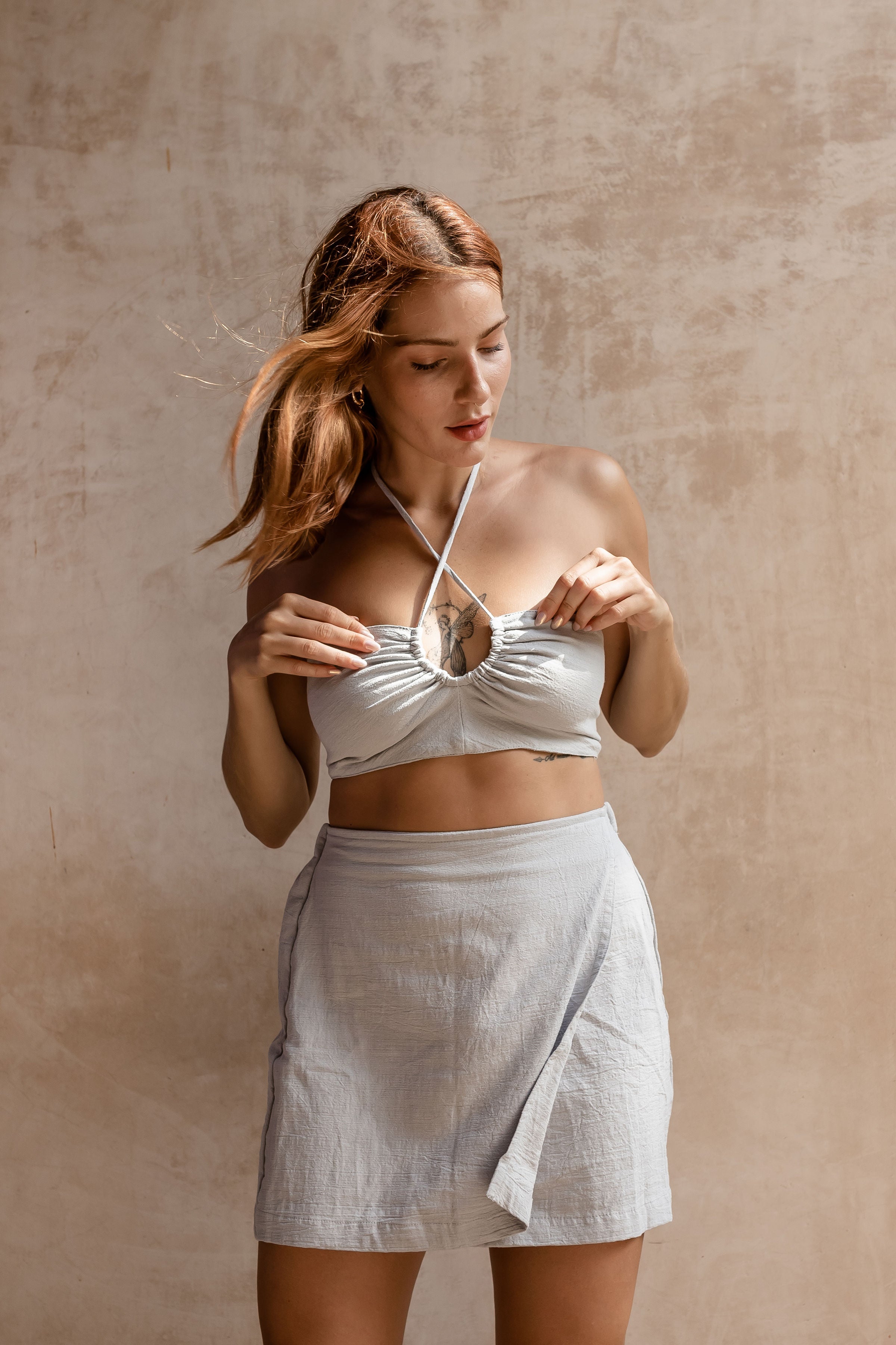 Linen Top with Elastic Neus