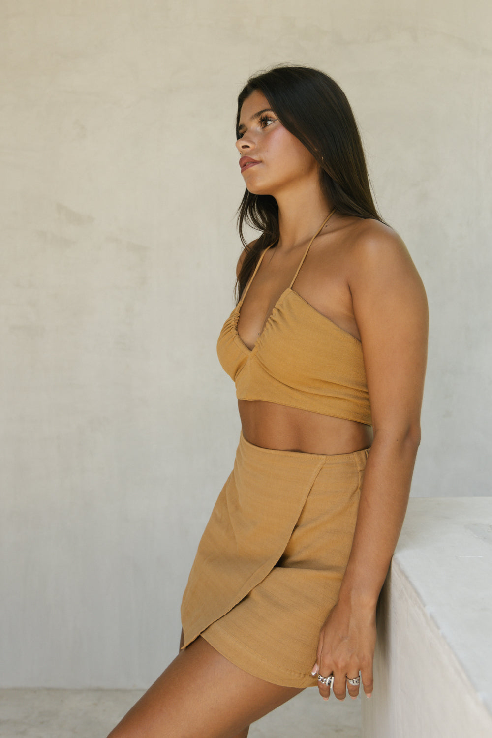 Linen Top with Elastic Neus