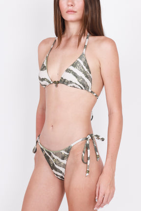 Sports Style Bikini Top with V Neckline Luna