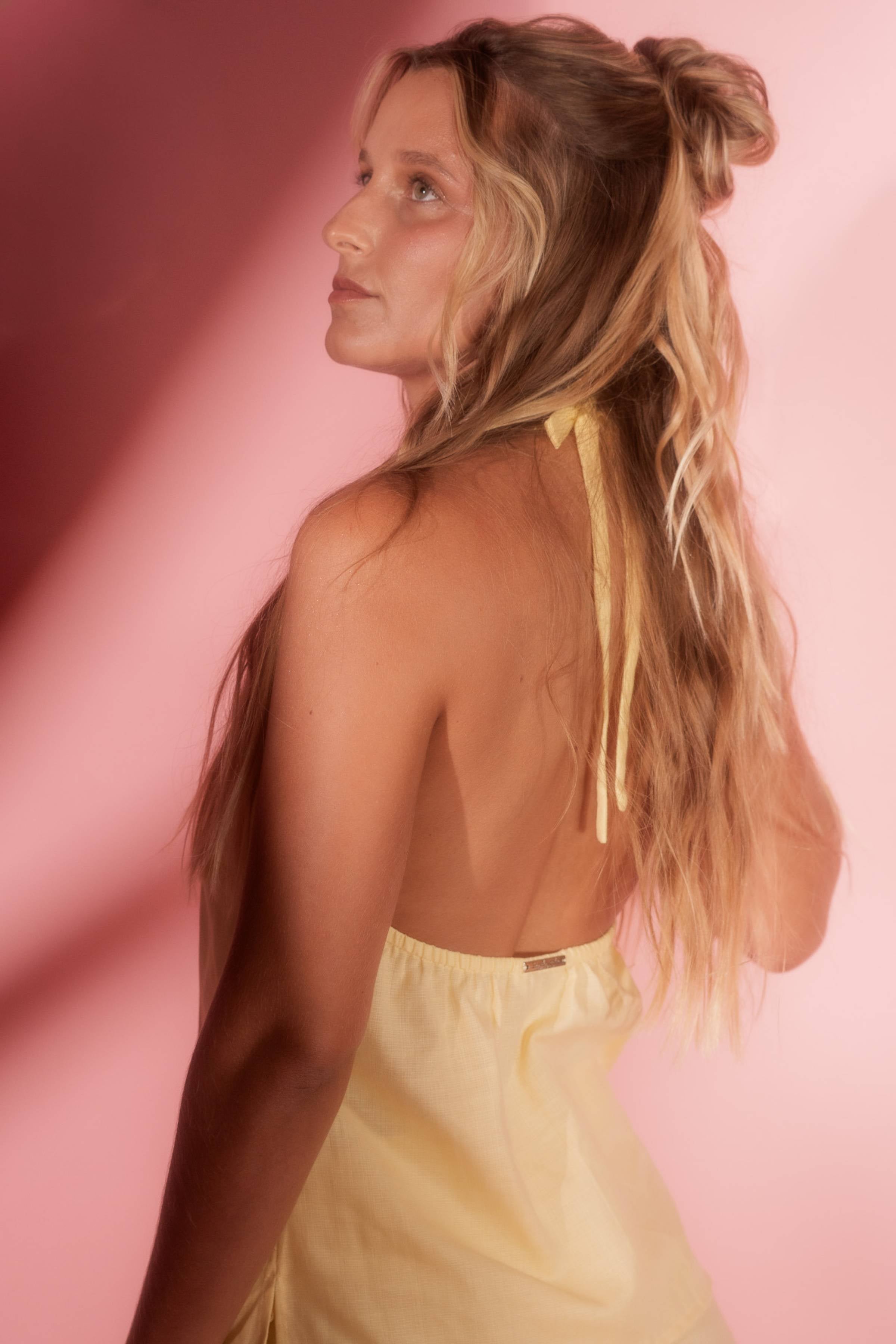 Blusa Suspiro Halter de Lino Ajustable Sandmade